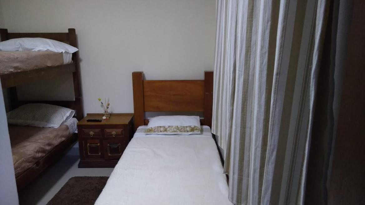 Alpha Hospedaria & Hostel Londrina Bagian luar foto